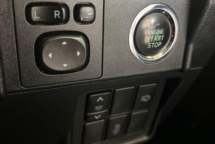 2017 Toyota Landcruiser Prado VX