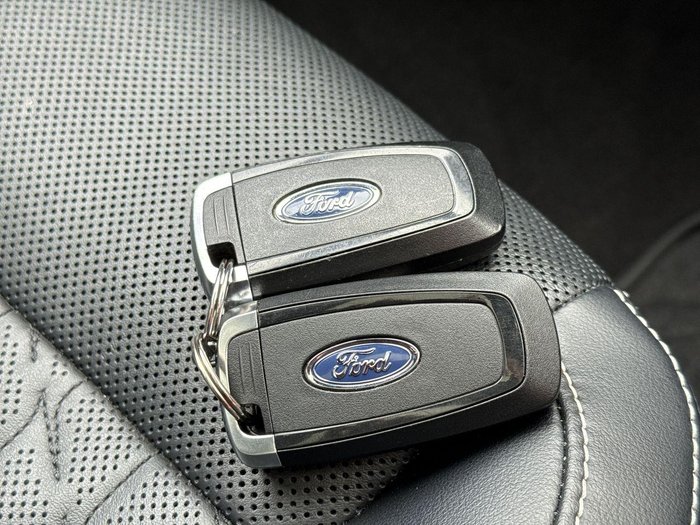 2024 Ford Everest Platinum