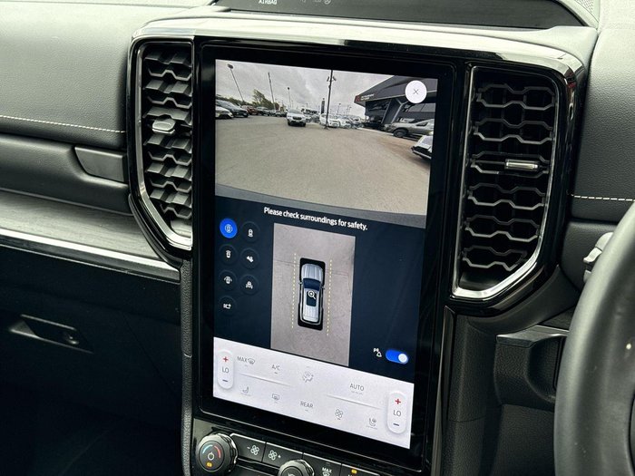 2024 Ford Everest Platinum