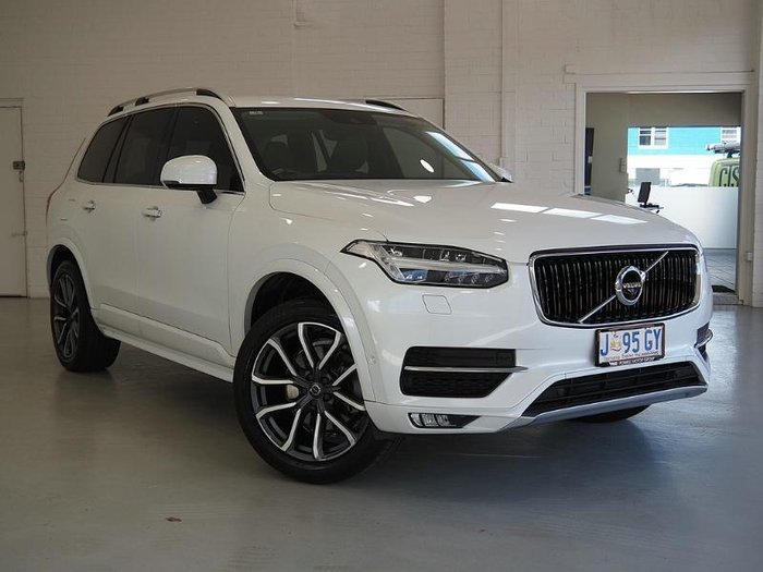 2019 Volvo XC90 T6 Momentum