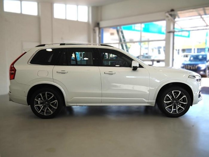 2019 Volvo XC90 T6 Momentum