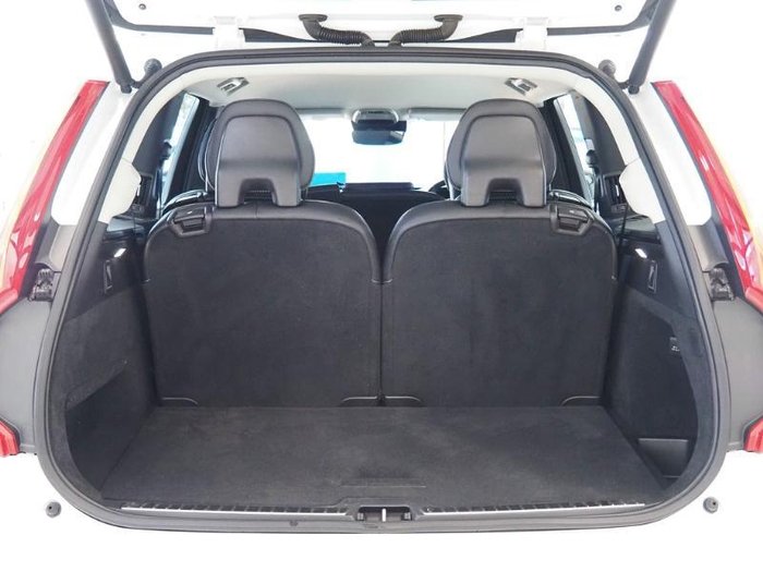 2019 Volvo XC90 T6 Momentum