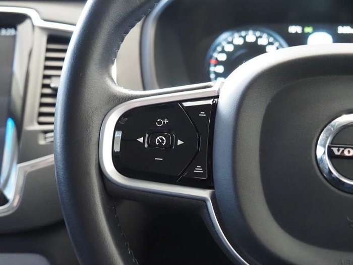 2019 Volvo XC90 T6 Momentum