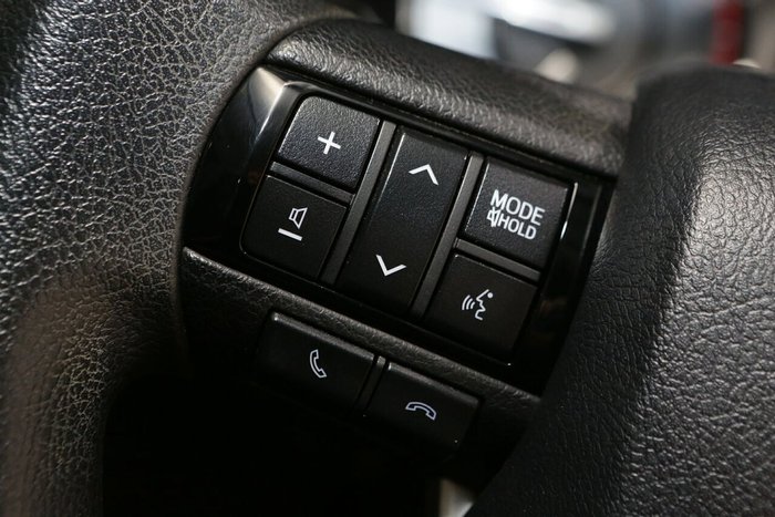 2024 Toyota Hilux SR