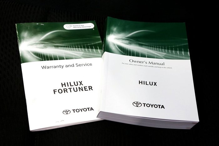 2024 Toyota Hilux SR