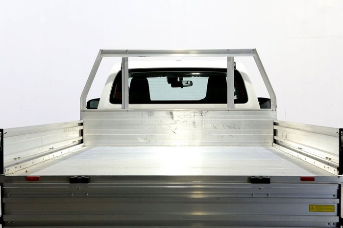 2024 Toyota Hilux SR