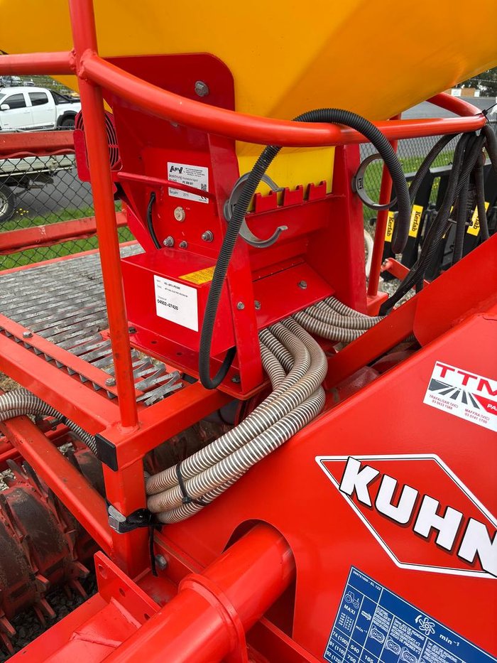 0 Kuhn El 122-280 Cultiplow 2.8M - 300L Electric Seeder Orange