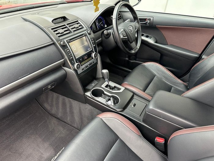 2017 Toyota Camry Atara SX