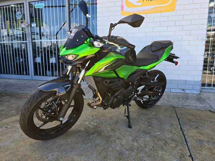 2026 Kawasaki Z500 Green