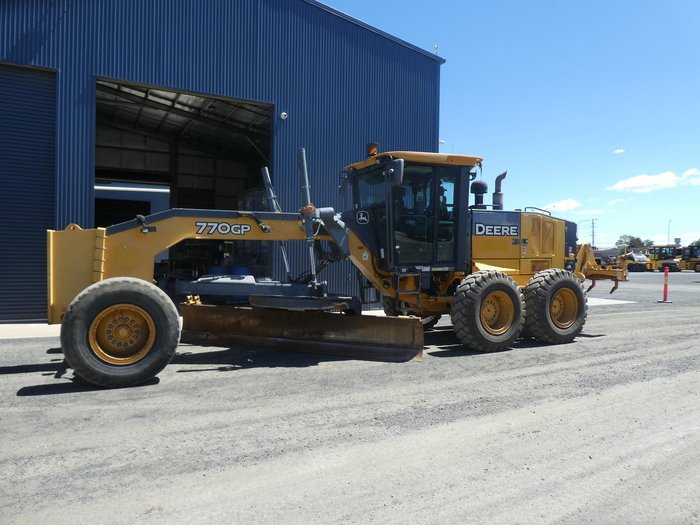 2011 John Deere 770GP