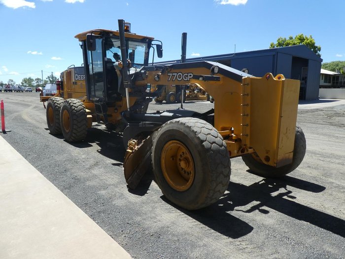 2011 John Deere 770GP