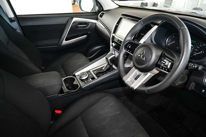 2025 Mitsubishi Pajero Sport GLS