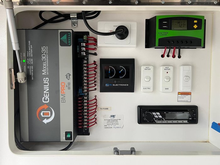 2020 Safari Caravans Legacy 22 Family Van