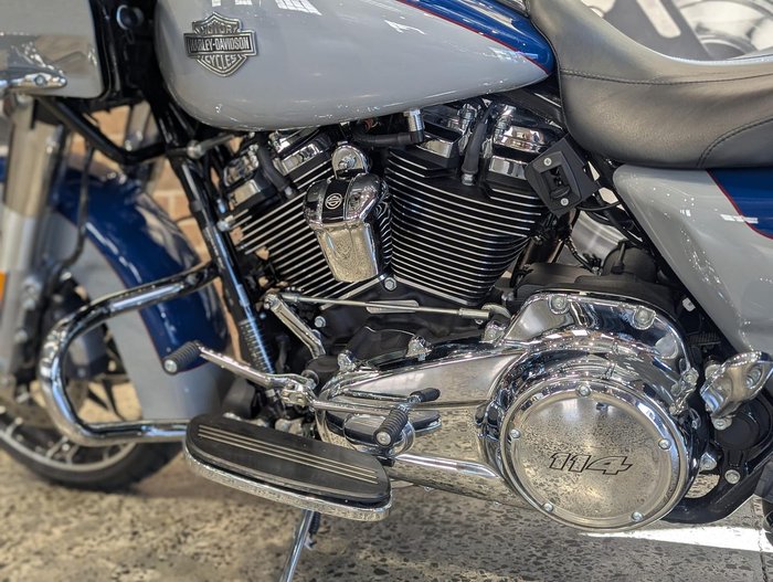 2023 Harley-Davidson Road Glide Special 114 (FLTRXS) Touring White