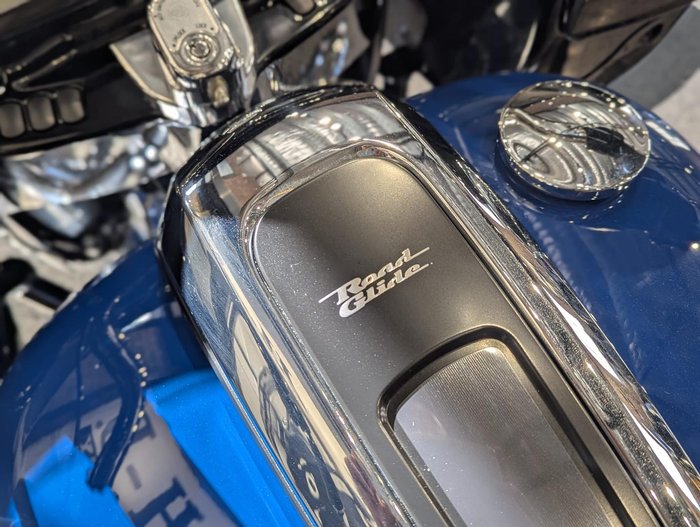 2023 Harley-Davidson Road Glide Special 114 (FLTRXS) Touring White