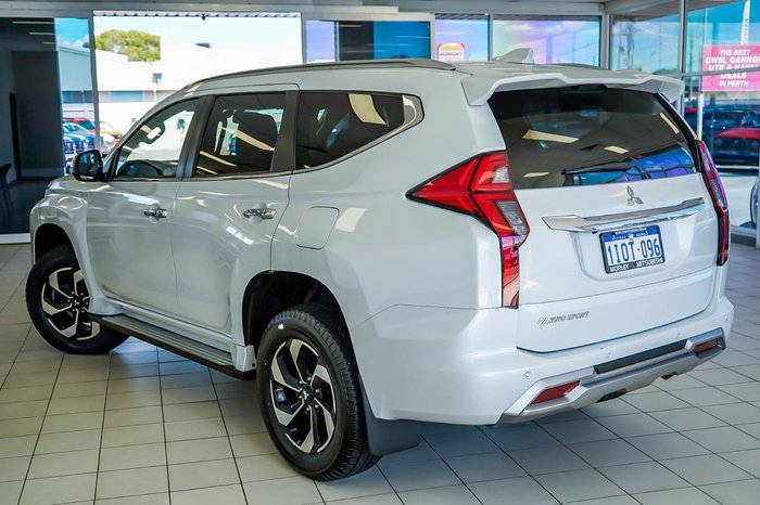 2024 Mitsubishi Pajero Sport GLS