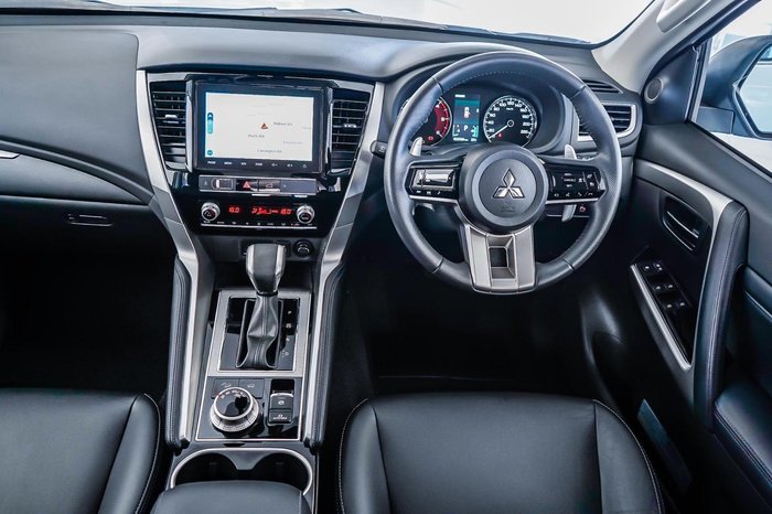 2024 Mitsubishi Pajero Sport GLS