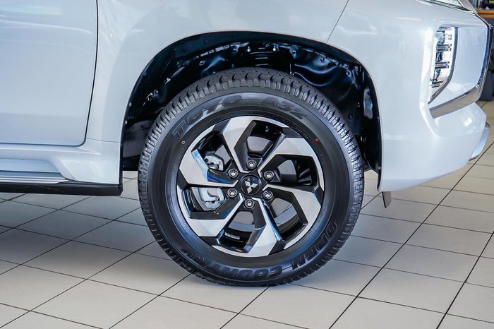 2024 Mitsubishi Pajero Sport GLS