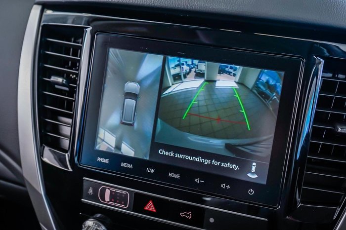 2024 Mitsubishi Pajero Sport GLS