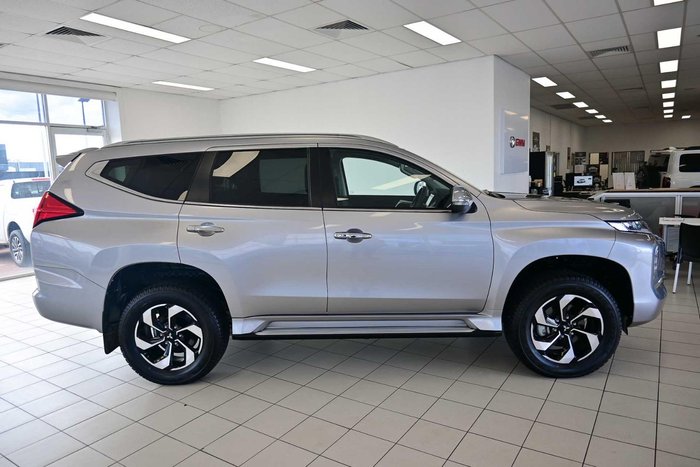2024 Mitsubishi Pajero Sport GLS