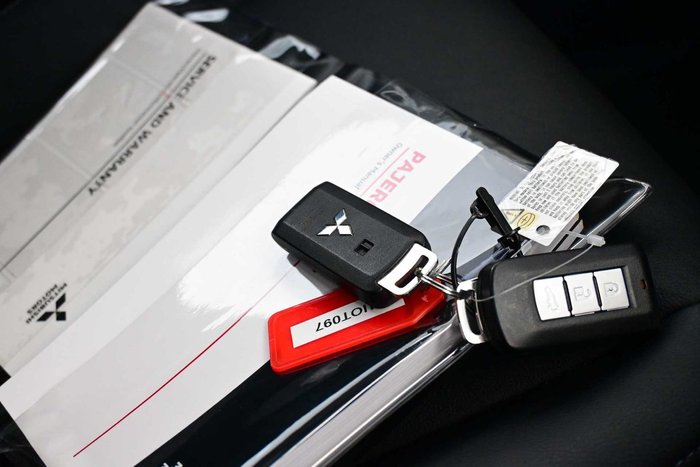 2024 Mitsubishi Pajero Sport GLS