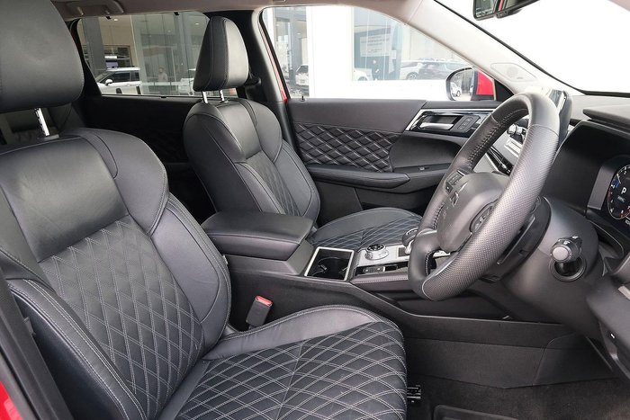 2023 Mitsubishi Outlander Exceed
