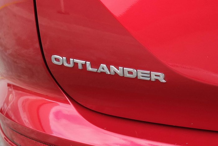 2023 Mitsubishi Outlander Exceed