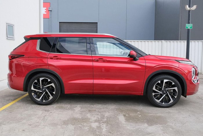 2023 Mitsubishi Outlander Exceed