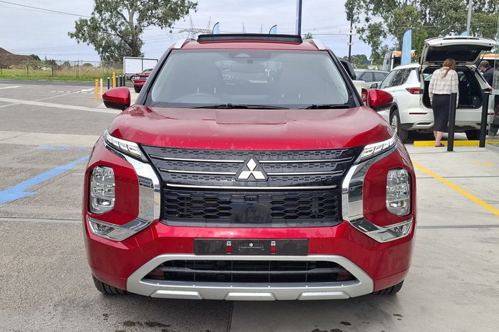 2023 Mitsubishi Outlander Exceed