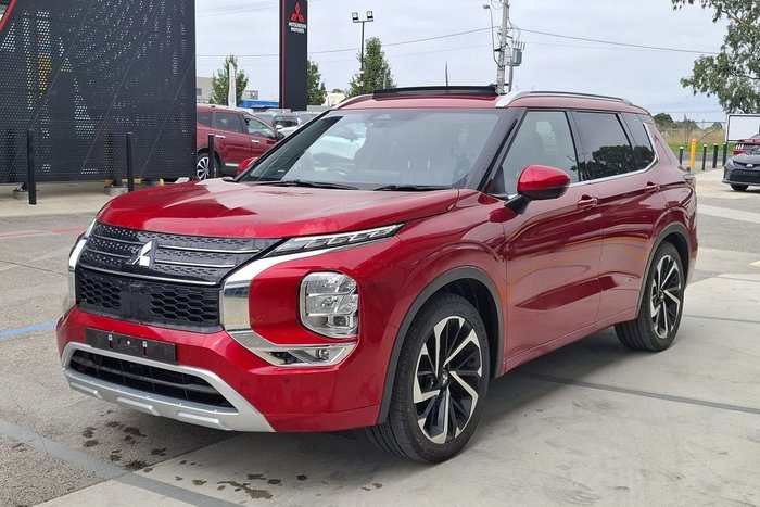 2023 Mitsubishi Outlander Exceed