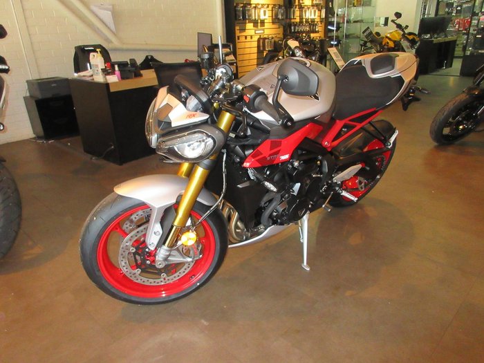 2025 Triumph Street Triple 765 RX Street Triple Silver