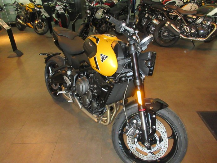 2026 Triumph Trident 660 Trident Yellow