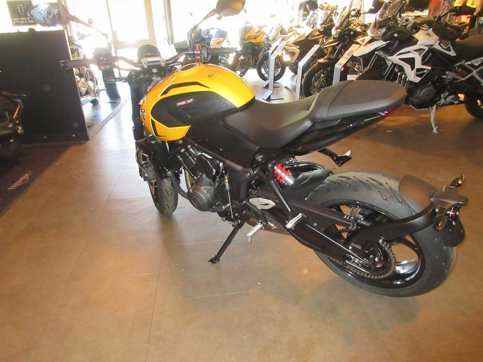 2026 Triumph Trident 660 Trident Yellow