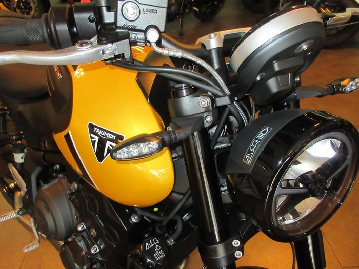 2026 Triumph Trident 660 Trident Yellow