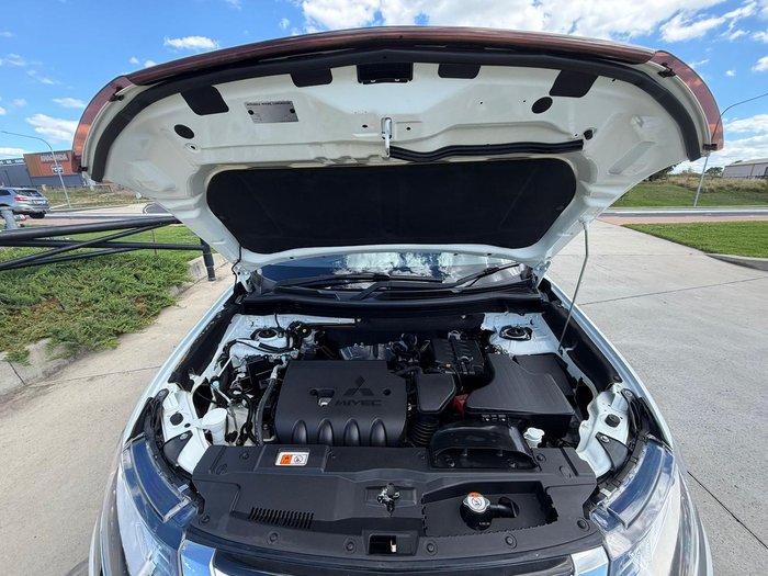 2018 Mitsubishi Outlander LS