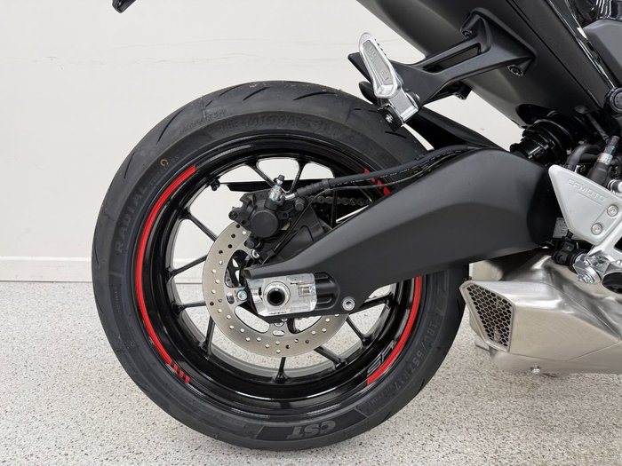 2025 CFMOTO 2025 CF Moto 675CC 675SR-R ABS Road Aerolite Grey