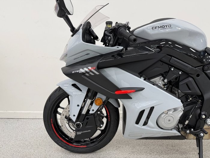 2025 CFMOTO 2025 CF Moto 675CC 675SR-R ABS Road Aerolite Grey