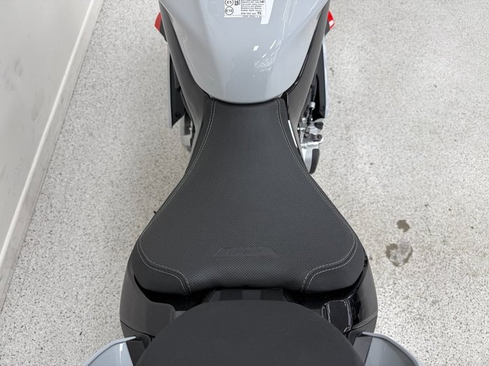 2025 CFMOTO 2025 CF Moto 675CC 675SR-R ABS Road Aerolite Grey