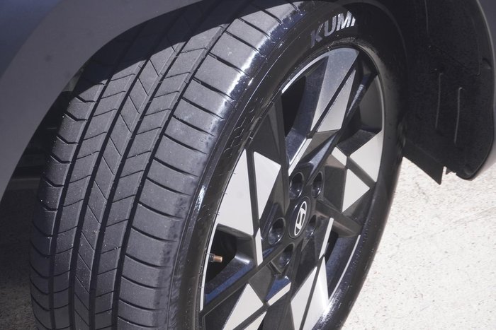 2025 Hyundai Kona Premium