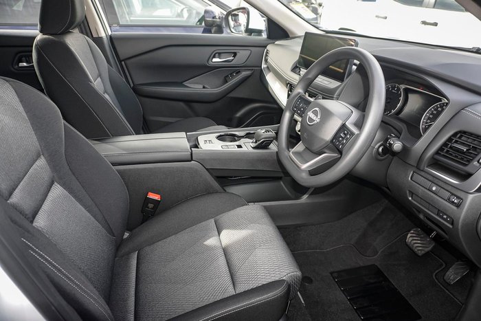 2025 Nissan X-TRAIL ST