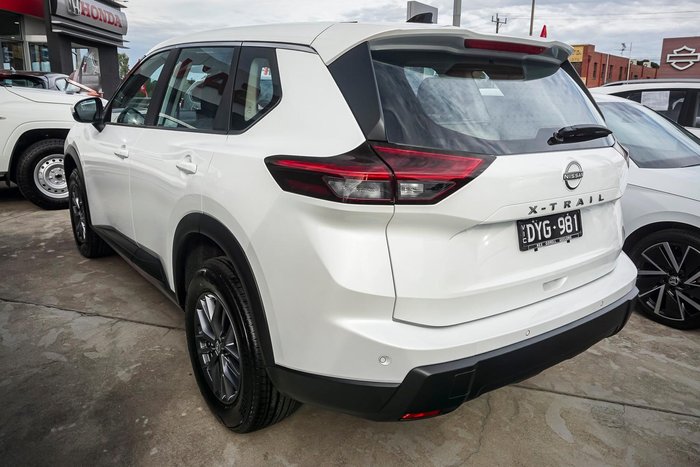 2025 Nissan X-TRAIL ST