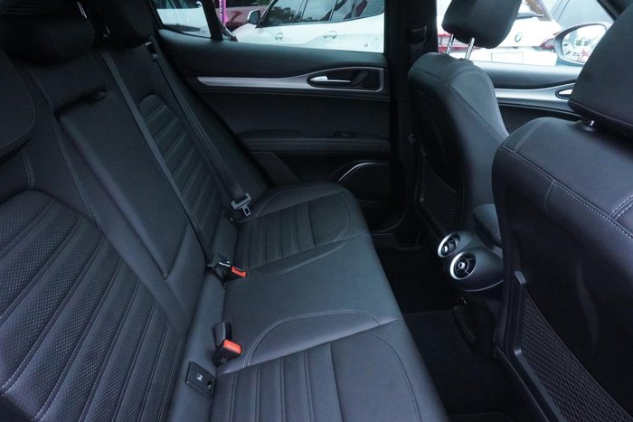 2021 Alfa Romeo Stelvio Sport