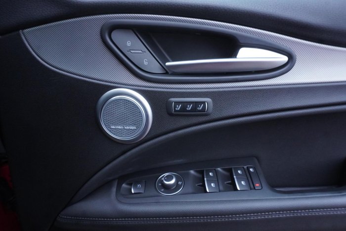 2021 Alfa Romeo Stelvio Sport