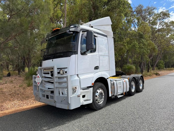 2021 Mercedes-Benz 2663