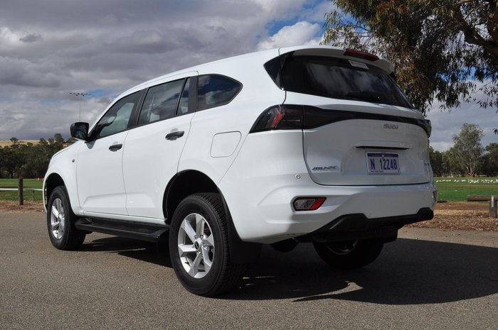 2025 Isuzu MU-X LS-M