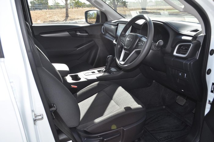 2025 Isuzu MU-X LS-M