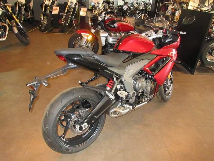 2025 Triumph Daytona 660 Daytona Red