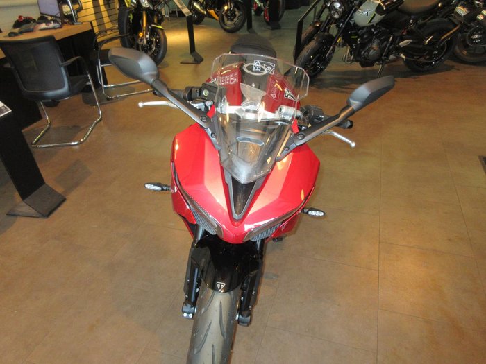 2025 Triumph Daytona 660 Daytona Red
