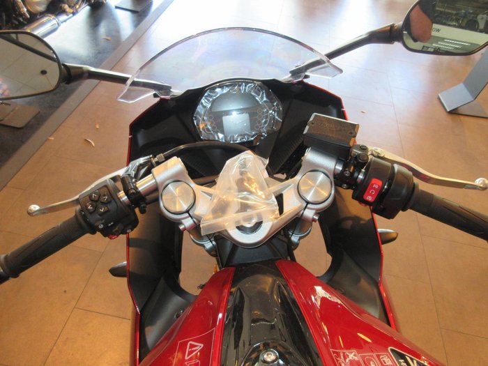 2025 Triumph Daytona 660 Daytona Red