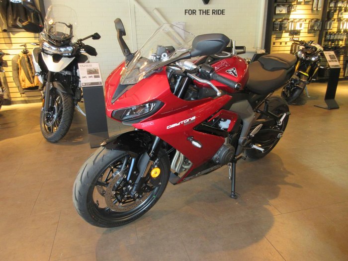 2025 Triumph Daytona 660 Daytona Red
